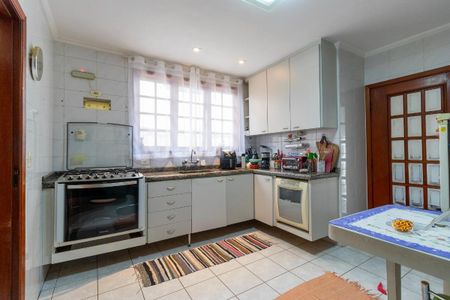 Casa de condomínio à venda com 268m², 4 quartos e 4 vagas