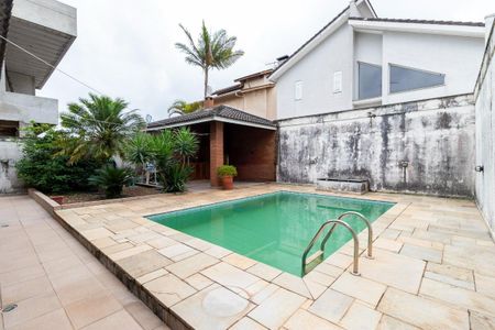 Casa de condomínio à venda com 268m², 4 quartos e 4 vagas