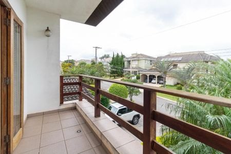 Casa de condomínio à venda com 268m², 4 quartos e 4 vagas