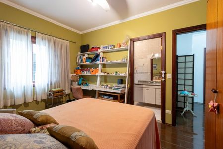 Casa de condomínio à venda com 268m², 4 quartos e 4 vagas