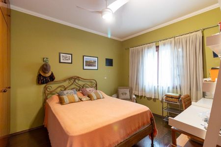 Casa de condomínio à venda com 268m², 4 quartos e 4 vagas