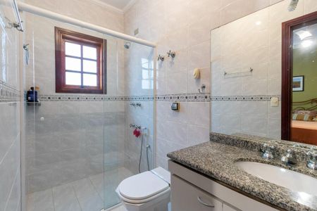 Casa de condomínio à venda com 268m², 4 quartos e 4 vagas