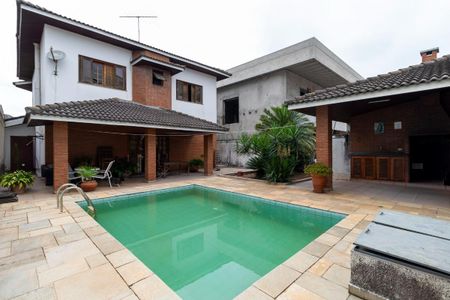 Casa de condomínio à venda com 268m², 4 quartos e 4 vagas