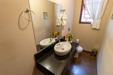 Casa de condomínio à venda com 268m², 4 quartos e 4 vagas