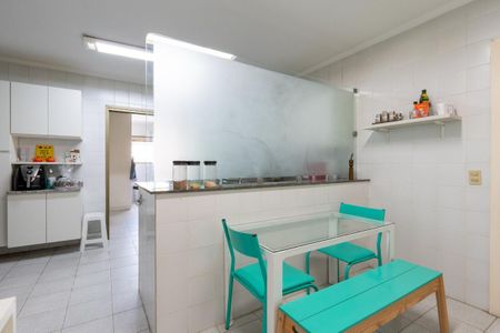 Apartamento à venda com 156m², 4 quartos e 3 vagas