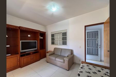 Casa para alugar com 55m², 1 quarto e sem vaga Casa para alugar com 55m², 1 quarto e sem vagaSala