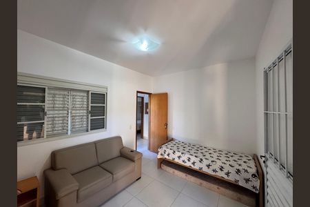 Casa para alugar com 55m², 1 quarto e sem vaga Casa para alugar com 55m², 1 quarto e sem vagaSala