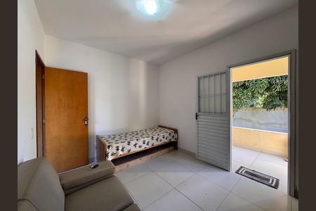 Casa para alugar com 55m², 1 quarto e sem vaga Casa para alugar com 55m², 1 quarto e sem vagaSala