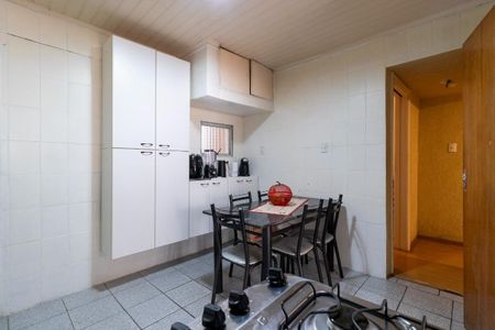 Casa à venda com 140m², 2 quartos e 1 vaga
