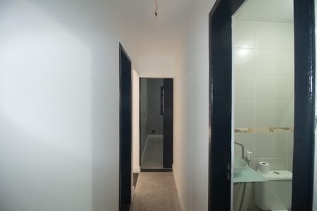 Casa à venda com 90m², 3 quartos e 2 vagas Casa à venda com 90m², 3 quartos e 2 vagasCorredor