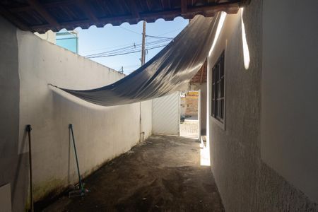 Garagem de casa à venda com 3 quartos, 90m² em Jardim Letícia - Campo Grande, Rio de Janeiro