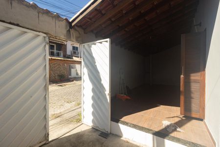 Garagem de casa à venda com 3 quartos, 90m² em Jardim Letícia - Campo Grande, Rio de Janeiro