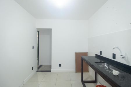 Casa à venda com 90m², 3 quartos e 2 vagas Casa à venda com 90m², 3 quartos e 2 vagasCozinha
