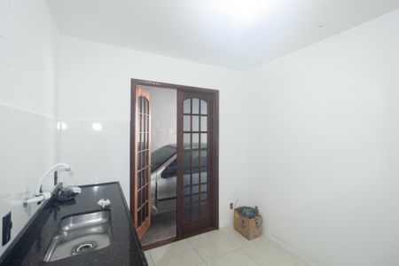 Casa à venda com 90m², 3 quartos e 2 vagas Casa à venda com 90m², 3 quartos e 2 vagasCozinha