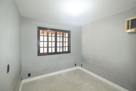 Casa à venda com 90m², 3 quartos e 2 vagas Casa à venda com 90m², 3 quartos e 2 vagasQuarto 1