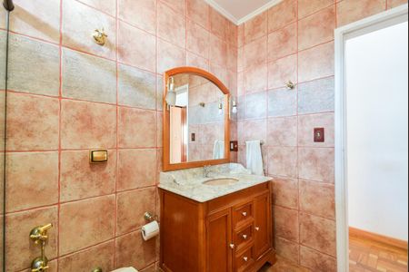 Casa à venda com 3 quartos, 250m² em Jardim da Gloria, São Paulo