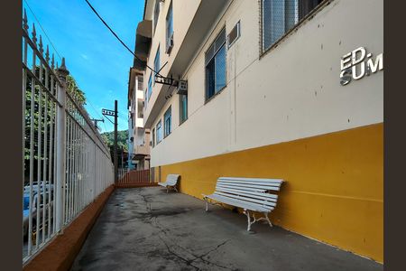 Apartamento à venda com 70m², 2 quartos e sem vaga Apartamento à venda com 70m², 2 quartos e sem vagaFachada e portaria