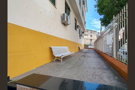 Apartamento à venda com 70m², 2 quartos e sem vaga Apartamento à venda com 70m², 2 quartos e sem vagaFachada e portaria