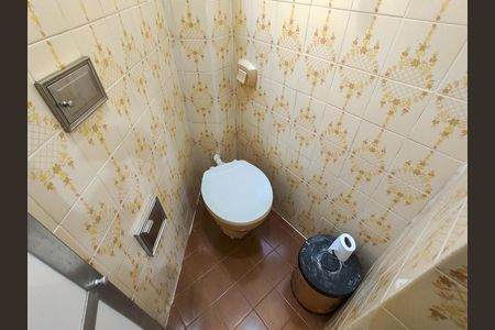 Apartamento à venda com 70m², 2 quartos e sem vaga Apartamento à venda com 70m², 2 quartos e sem vagaBanheiro de serviço