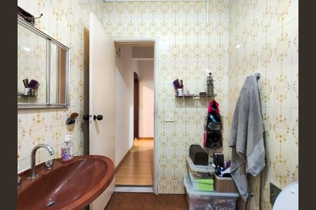 Apartamento à venda com 70m², 2 quartos e sem vaga Apartamento à venda com 70m², 2 quartos e sem vagaBanheiro Corredor