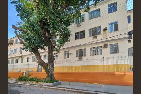 Apartamento à venda com 70m², 2 quartos e sem vaga Apartamento à venda com 70m², 2 quartos e sem vagaFachada e portaria
