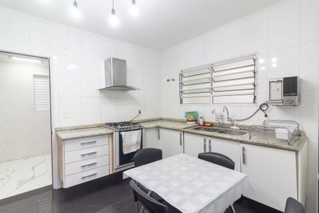 Casa para alugar com 160m², 3 quartos e 1 vaga Casa para alugar com 160m², 3 quartos e 1 vagaCozinha