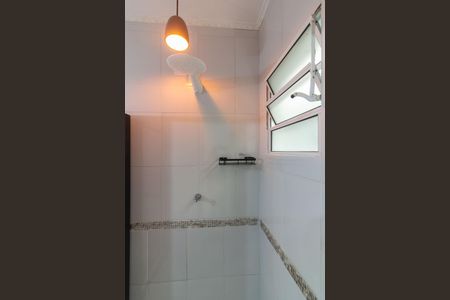Casa para alugar com 160m², 3 quartos e 1 vaga Casa para alugar com 160m², 3 quartos e 1 vagaBanheiro Social