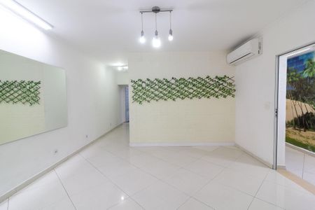 Sala de casa para alugar com 3 quartos, 160m² em Vila Sao Paulo, São Paulo