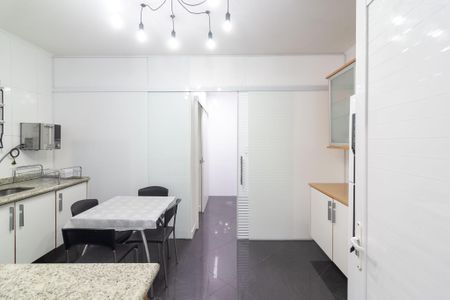 Casa para alugar com 160m², 3 quartos e 1 vaga Casa para alugar com 160m², 3 quartos e 1 vagaCozinha