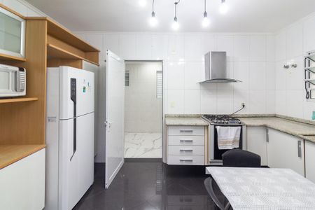 Casa para alugar com 160m², 3 quartos e 1 vaga Casa para alugar com 160m², 3 quartos e 1 vagaCozinha