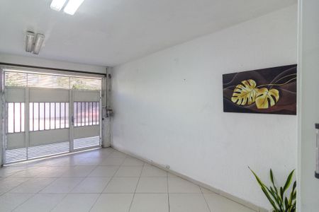 Casa para alugar com 160m², 3 quartos e 1 vaga Casa para alugar com 160m², 3 quartos e 1 vagaGaragem
