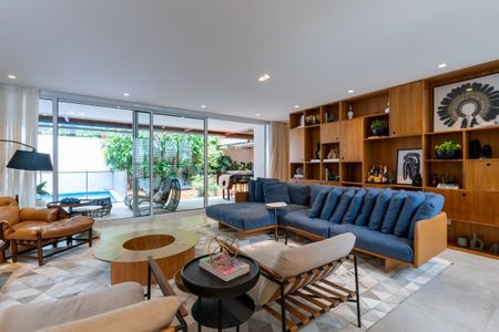 Casa de condomínio à venda com 300m², 3 quartos e 4 vagas