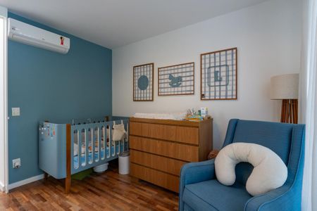 Casa de condomínio à venda com 300m², 3 quartos e 4 vagas