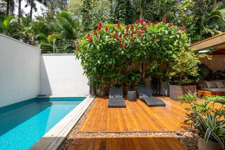 Casa de condomínio à venda com 300m², 3 quartos e 4 vagas