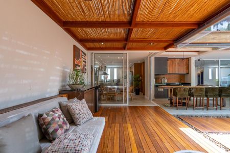 Casa de condomínio à venda com 300m², 3 quartos e 4 vagas