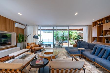 Casa de condomínio à venda com 300m², 3 quartos e 4 vagas