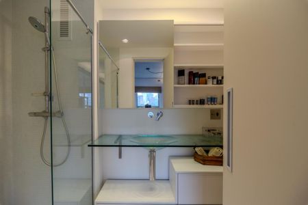 Apartamento à venda com 70m², 1 quarto e 1 vaga
