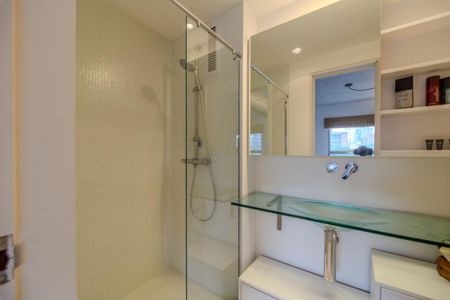 Apartamento à venda com 70m², 1 quarto e 1 vaga