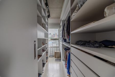 Apartamento à venda com 70m², 1 quarto e 1 vaga