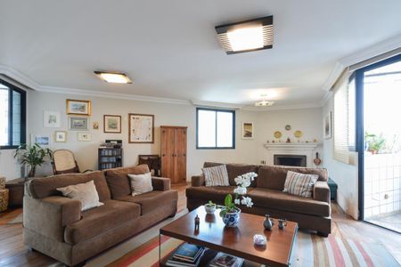 Apartamento à venda com 202m², 3 quartos e 3 vagas