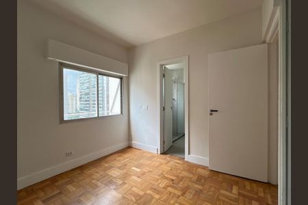 Apartamento à venda com 77m², 2 quartos e 1 vaga