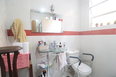 Casa de condomínio para alugar com 113m², 2 quartos e sem vagaBanheiro 