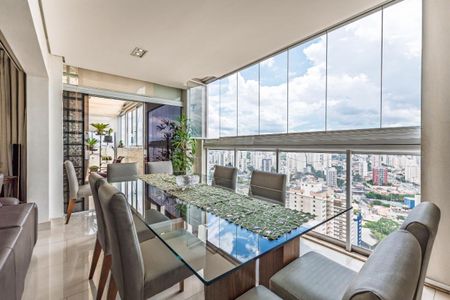 Apartamento à venda com 113m², 3 quartos e 4 vagas