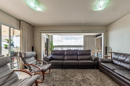 Apartamento à venda com 113m², 3 quartos e 4 vagas