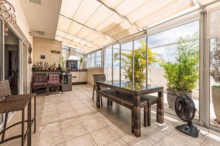 Apartamento à venda com 113m², 3 quartos e 4 vagas
