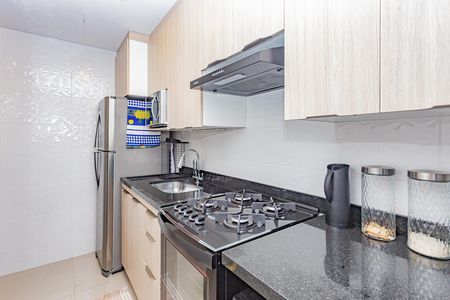 Apartamento à venda com 44m², 2 quartos e 1 vaga Apartamento à venda com 44m², 2 quartos e 1 vagaCozinha e Área de Serviço