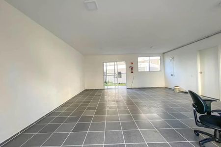 Apartamento à venda com 44m², 2 quartos e 1 vaga Apartamento à venda com 44m², 2 quartos e 1 vagaÁrea comum - Salão de festas