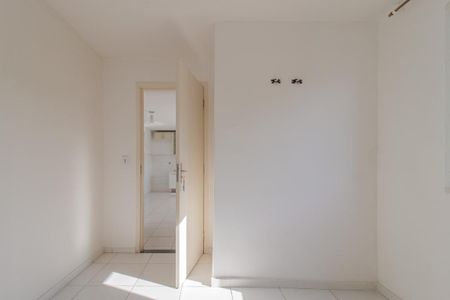 Quarto 2 de apartamento para alugar com 2 quartos, 50m² em Jardim Paranavai, Mauá