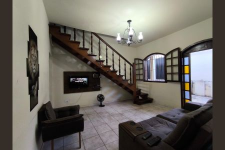 Casa à venda com 4 quartos, 303m² em Floramar, Belo Horizonte