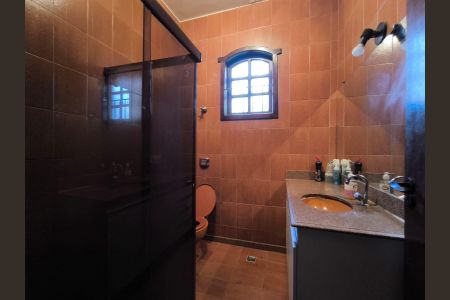 Casa à venda com 4 quartos, 303m² em Floramar, Belo Horizonte